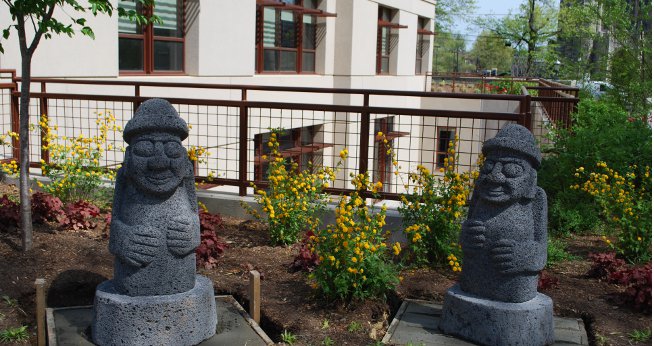 SIS Korean Statues
